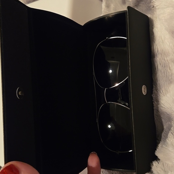 Banana Republic Silver Aviator Sunglasses Brand New In Case - Picture 14 of 15